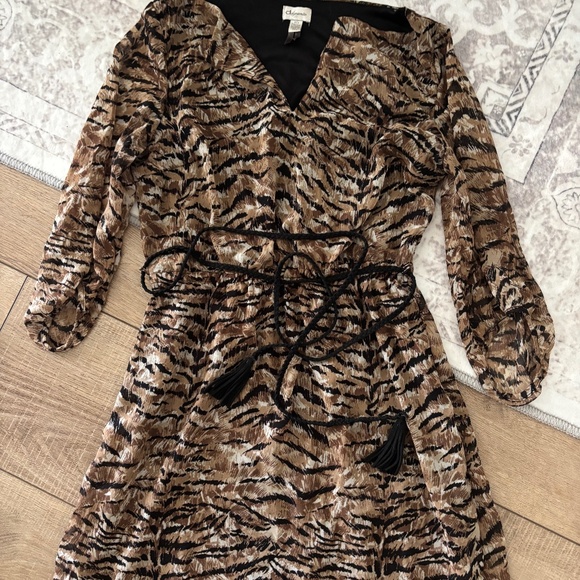 Dress - Picture 1 of 2